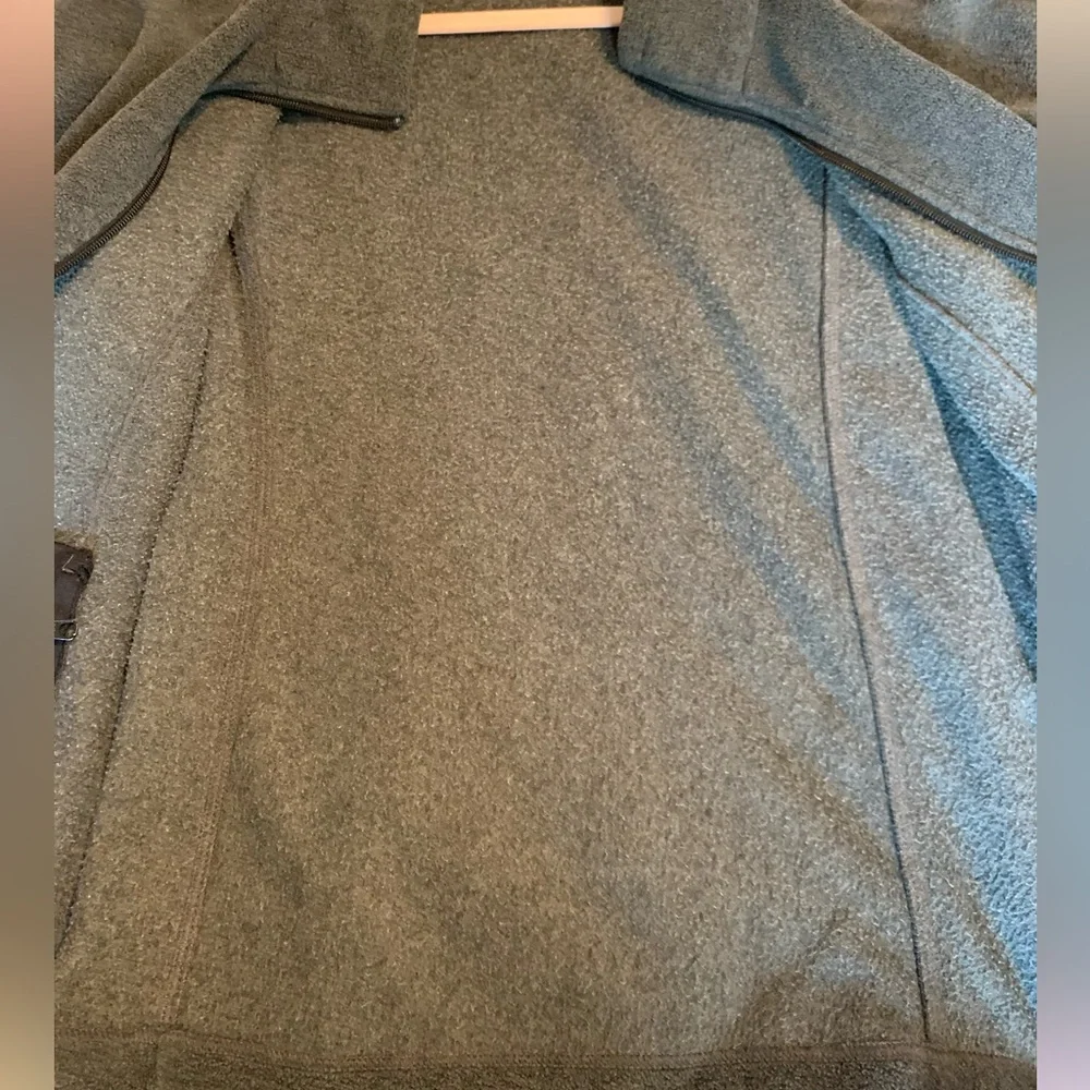 Columbia dark gray zip up jacket. Size 2X. - Picture 7 of 8